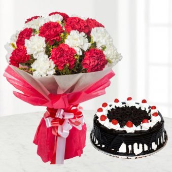 bouquet and delicious cake combo online for valentin's day